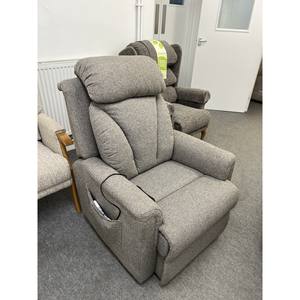 Fauteuil inclinable Prince à double moteur moderne, taille moyenne, repose-pieds et dossier indépendants, revêtement en tissu, cadre en bois et métal - Product Image 1