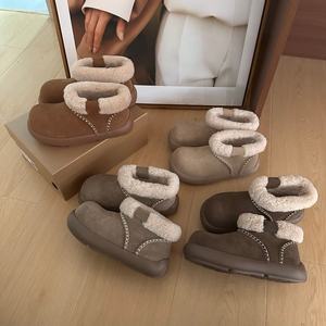 Chaussures d'hiver chaudes et décontractées à semelle épaisse et antidérapante, doublées de fourrure, nouveau style automne-hiver, bottes de neige - Product Image 4