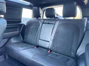 Defender 90 Diesel V8 AWD Noir 2024 d'occasion avec toit ouvrant, climatisation multizones, démarrage à distance, sièges en cuir, jantes alliage R17, conduite à gauche - Product Image 6