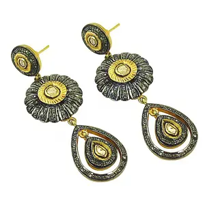 Boucles d'oreilles pendantes en forme de fleur de diamant exquises pour femmes - Bijoux plaqués or de luxe - Product Image 1