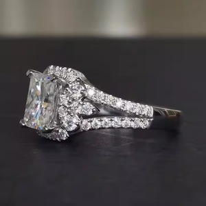 Bague de fiançailles élégante originale en or 14 carats, coupe rayonnante, cultivée en laboratoire, bague de mariage pour elle - Product Image 2