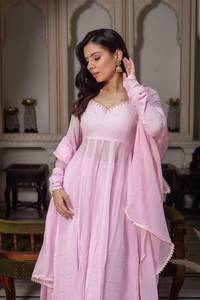 Conjunto de diseñador con top Anarkali de georgette sintética con trabajo manual, pantalón Plazzo y dupatta, completamente cosido y listo para usar. - Product Image 2