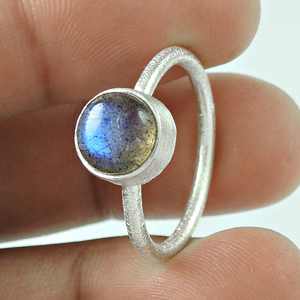 Bague bohème en argent 925 avec labradorite naturelle pour femmes, fabriquée en argent sterling 925 massif, bijoux en gros - Product Image 2