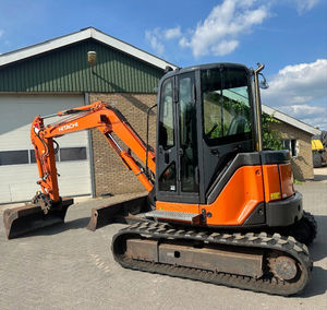 รถขุดขนาดเล็ก Hitachi ZX55UR-2 ขายตรงจากโรงงาน เครื่องจักรก่อสร้างขนาดกะทัดรัด ผลิตภาพสูง ประหยัดน้ำมัน - Product Image 1