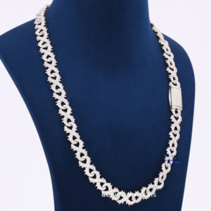 Cadena de eslabones infinitos personalizada, collar llamativo de lujo con diamantes cultivados en laboratorio de oro blanco sólido de 14 quilates para un aspecto atrevido - Product Image 2