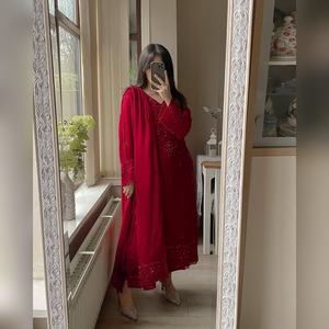 Ensemble palazzo trois pièces en georgette exclusif avec broderie de sequins et dupatta de créateur pour tenue de mariage de luxe - Product Image 6