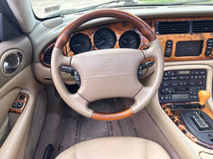 รถจักรยานยนต์ Jaguar XK-Series XK8 ปี 2003 สภาพดี ใช้งานน้อย - Product Image 5