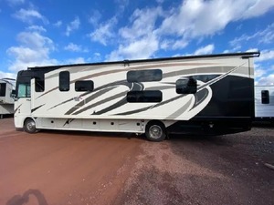 Used 2020 T-h-o-r Motor <b>Coach</b> Hurricane 34JL ready to sell - Product Image 3