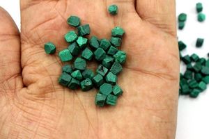 4-6 MM <span class=keywords><strong>Natural</strong></span> Verde Monolítico Cristal Chakra Coração Solto Pedra 50 Peças Raw Malaquita Gemstone para Cura Espiritual - Product Image 3