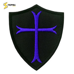 Los mejores parches de bordado personalizados de tela, recién llegados, decoraciones deportivas con forma de flor de corazón para ropa, sombrero de fieltro, hierro de PVC - Product Image 5