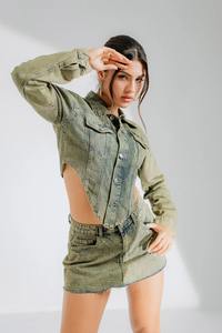 Veste en jean décontractée personnalisée fabriquée en usine veste en jean 100% coton délavé pour femmes de qualité supérieure - Product Image 4