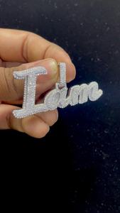 Colgante de Lujo Personalizado con Letra, Chapado en Rodio sobre Plata 925, Micro Pavé de Diamantes Moissanita VVS, Unisex - Product Image 2