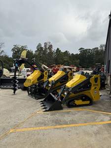 รถตักล้อยางขนาดเล็ก Wacker Neuson SM60 รุ่นใหม่ พร้อมเครื่องยนต์ เกียร์ มอเตอร์ และปั๊มที่มีประสิทธิภาพการทำงานสูง - Product Image 4