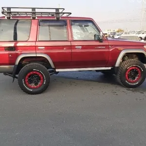 Remise 2020 2021 2022 conduite à gauche voitures assez d'occasion Toyota Land Cruiser 76 Hardtop 10 siège en parfait état - Product Image 1