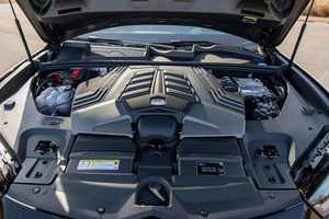 LIMPIO 2024 L a m b o r g H I n i Urus Perfor mante Producto de calidad premium - Product Image 5