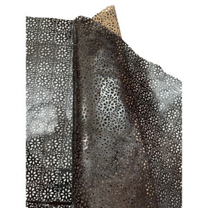 Cuir de vachette marron foncé de qualité supérieure avec une texture lisse et un design découpé au laser de 1 à 22 pieds carrés Disponible sur commande. - Product Image 3