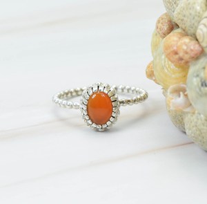 Anillo de Compromiso Minimalista de Plata de Ley 925 Hecho a Mano con Cornalina Roja, Joyería Fina Ecológica, Ideal para Regalo - Product Image 1