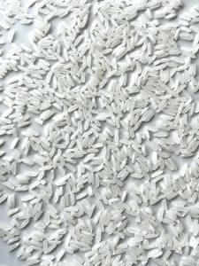 Texture molle de riz à grain moyen jasmin disponible dans des emballages OEM pour les importateurs grossistes et détaillants Offres Spéciales des marchés USA UE - Product Image 3