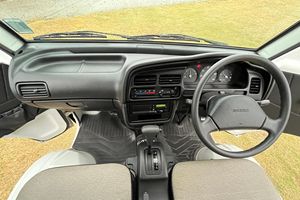 CAMIÓN SUZUKI CARRY USADO DE 1995 CON VOLANTE A LA IZQUIERDA/DERECHA - Product Image 3