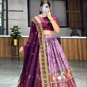 Tussar Silk Patola Print Lehenga Choli Chaniya Choli traditionnel pour Garba Party Célébrations festives des demoiselles d'honneur indiennes - Product Image 1