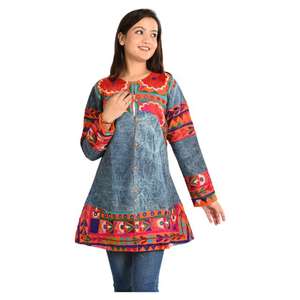 Chaqueta Corta Boho de Algodón Transpirable con Estampado de Mezclilla Reversible Hecha a Mano en India, para Mujer, Informal y para Fiestas - Product Image 3