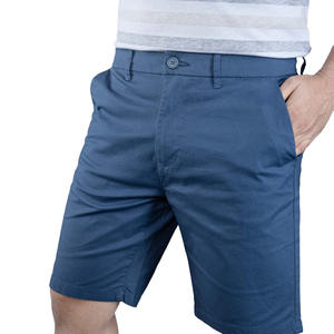 Short pour homme en coton mélangé doux avec coupe moderne offrant confort et style pour les voyages à la plage, les activités de plein air et la mode quotidienne - Product Image 1