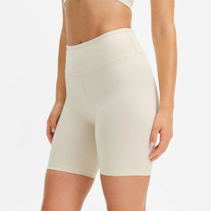 Vêtements de sport haut de gamme pour un style de vie actif, shorts de cycliste offrant une coupe fluide et un port confortable - Product Image 1