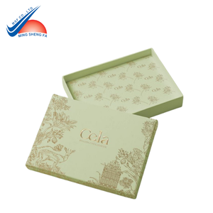 Boîte à vêtements écologiques-recyclable, biodégradable et élégante-conçue pour des vêtements durables et des emballages cadeaux-personnalisée et imprimée - Product Image 1