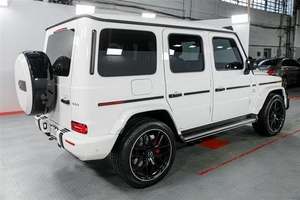 Mercedes-Benz G 63 AMG 2019 disponible para la venta con bajo kilometraje / Motor de gasolina / Vehículo usado en buen estado y sin accidentes 4x4 - Product Image 5
