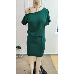 Robe courte en crêpe scintillant à bretelles et épaules dénudées pour femme, 34554 - Émeraude - Product Image 4