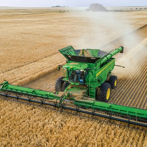 Moissonneuse-batteuse pour l'exportation Compacte mais puissante, adaptée aux opérations agricoles professionnelles - Product Image 3