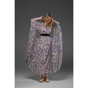 Robe longue à imprimé léopard pour femmes, manches longues, col rond, coupe trapèze, élégante, décontractée, pour les fêtes - Product Image 2