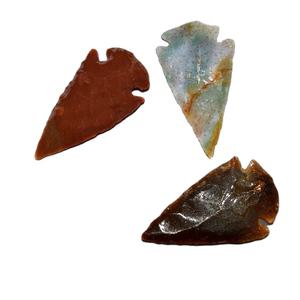 จี้ห้อยหัวลูกศรขนาดใหญ่ทำจากหินโมราทำด้วยมือสำหรับสร้อยคอรูปหัวลูกศรขัดเงาสวยงาม - Product Image 1