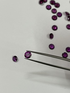 Lot de pierres précieuses en grenat rhodolite rose naturel certifié IGI, forme ronde de 7 mm, calibrées, par Sadiya International - Product Image 5