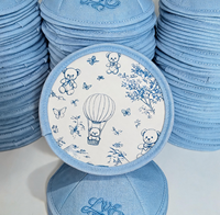 Lichtblauwe babykipa Brit Milah, Joodse baby-judaica, op maat gemaakte zachte blauwe kippa met bedrukte tekst aan de binnenkant