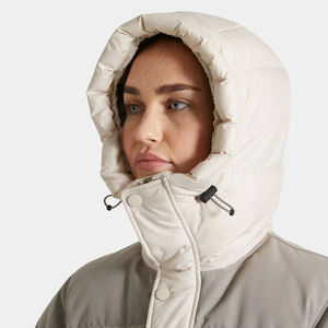 Chaqueta de plumón de invierno para mujer personalizada de alta calidad OEM estilo tejido burbuja acolchado transpirable con Capucha ajustable cierre de cremallera - Product Image 2