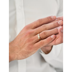 แหวนแต่งงานเพชรทรงกลมดีไซน์บิดเกลียวไม่เหมือนใคร ชุดเข้ากันอย่างลงตัว - Product Image 4