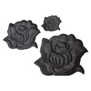 Tailles personnalisées Fournisseur en gros Écussons brodés de roses noires Demande de sergé à coudre thermocollant faite à la main pour vêtements en toile PVC - Product Image 1