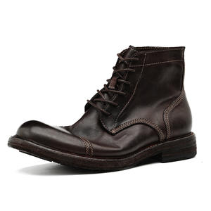 รองเท้าบูทหนังคุณภาพสูงแบบ Brogue พร้อมดีเทลลายฉลุและพื้นรองเท้าระบายอากาศได้ดี เหมาะสำหรับสุภาพบุรุษในงานสังสรรค์ทางธุรกิจ - Product Image 1