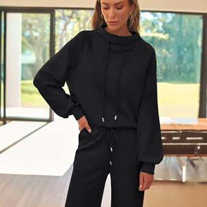 2025 nouveau Street Wear mode tenue de plein air femmes survêtements blancs pantalons de survêtement évasés et sweats à capuche deux pièces survêtement ensemble - Product Image 6