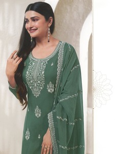 Nuevo Salwar de Diseñador en Organza de Seda Pesada con Bordado de Hilos Múltiples y Lentejuelas para Mujer, Ideal para Bodas y Eventos Formales en Todas las Temporadas - Product Image 3