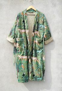 เสื้อคลุมกิโมโนผ้ากำมะหยี่ผ้าฝ้ายพิมพ์ลายป่าสีเขียวเสื้อคลุมกำมะหยี่ชายาสำหรับผู้หญิงแจ็คเก็ตลำลองสำหรับเพื่อนเจ้าสาว - Product Image 3
