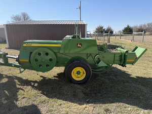 Empacadora Cuadrada Pequeña John Deere 348, Empacadora Cuadrada de Alta Productividad para Heno y Pasto, Máquina Agrícola Automática - Product Image 2
