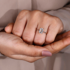 Anillo de Diamante Cultivado en Laboratorio con Certificado IGI, Corte Esmeralda de 1 a 3 Quilates, Anillo de Compromiso o Matrimonio con Diamante Creado en Laboratorio, Corte Tulipán - Product Image 3