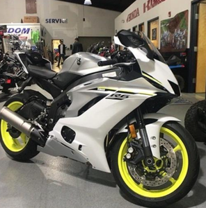 Motocicletas Deportivas de Carreras NUEVAS ORIGINALES YZF R6 2025 - Product Image 1