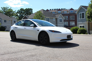 Voiture électrique Tesla Model 3 berline blanche 2025, phares LED, pneus R19 - Product Image 6