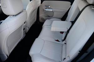 Nettoyer d'occasion 2020 merce-des-benzz GLB 250 intercooled turbo FWD - Product Image 5