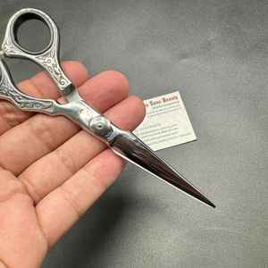 Ciseaux de coiffeur japonais en acier inoxydable de 6 pouces avec lame droite argentée tranchante vis réglable ciseaux de coiffure de beauté - Product Image 4