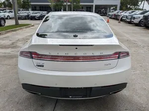 Lincoln MKZ 2020 en parfait état - Product Image 4