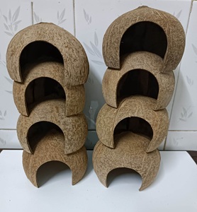 Nichoir semi-circulaire en coquille de noix de coco naturelle pour oiseaux, abri écologique pour animaux de compagnie, cage, perchoir, habitat - Product Image 1